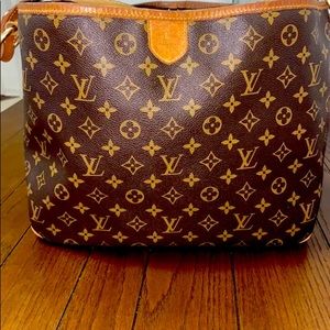 Preowned Authentic Louis Vuitton purse